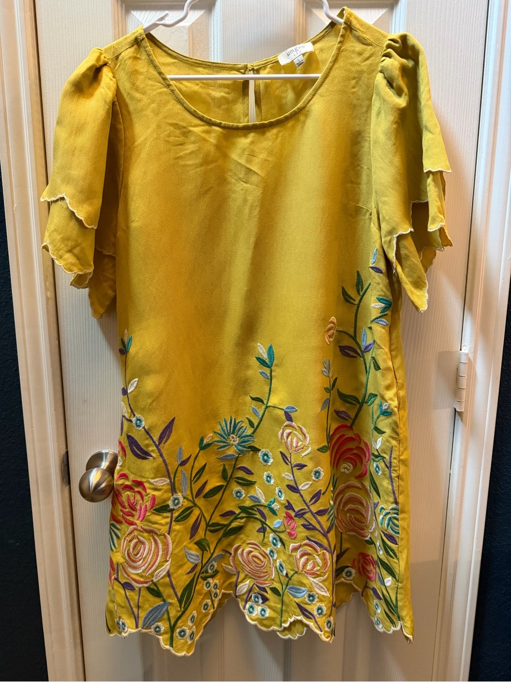 Umgee Mustard Scoop Neck Blouse size L